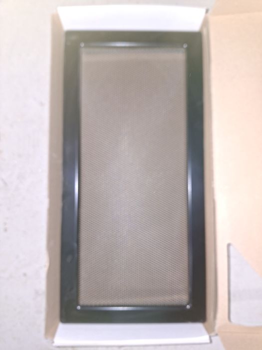 Vand usa semineu +grqtar fontă + 2 grile