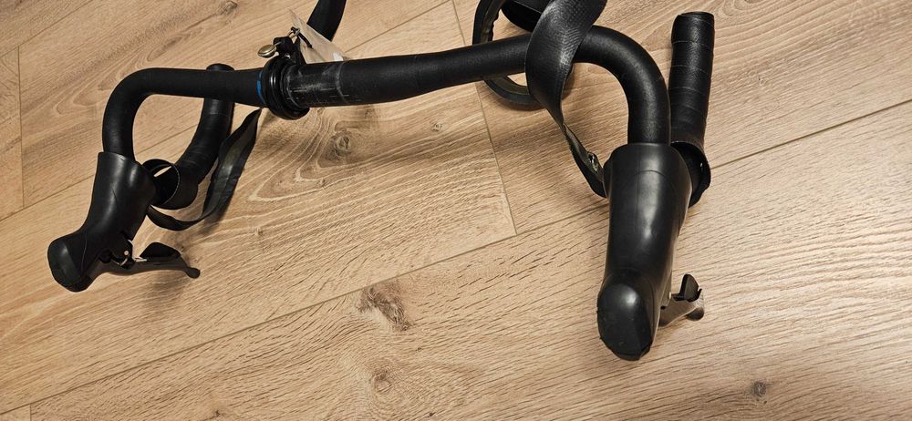 Set manete Shimano Claris ST-R2000 + ghidon Cube