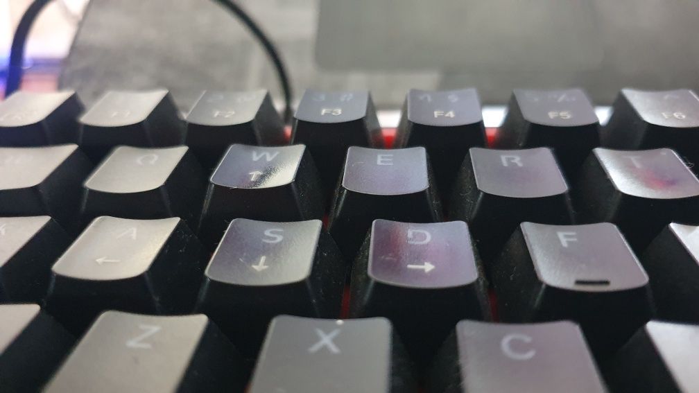 Tastatură mecanică Redragon Fizz K617 RGB – 100% funcțională