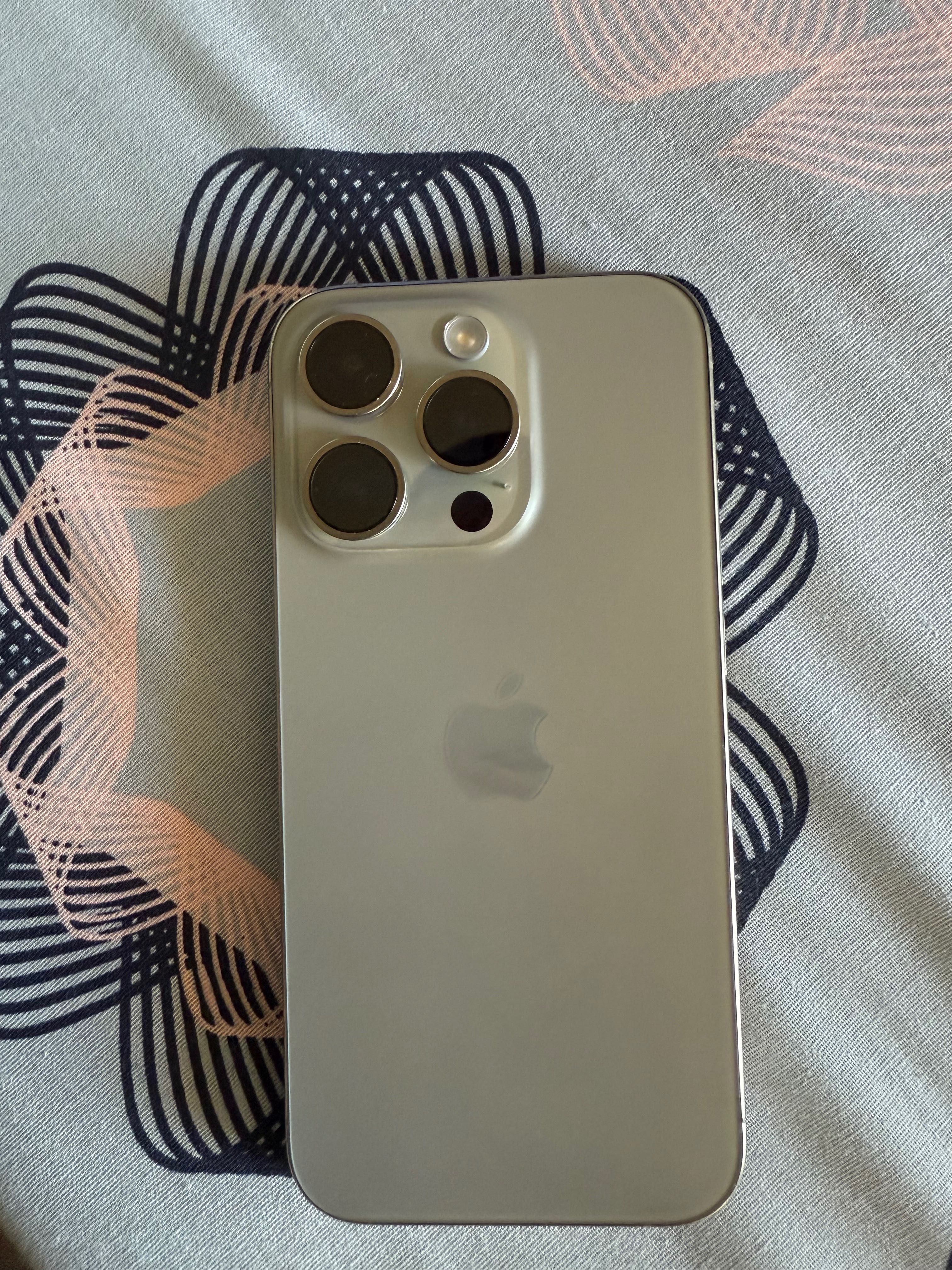 iPhone 15 Pro 128 GB  Titanium батерията е сменена оригинална!