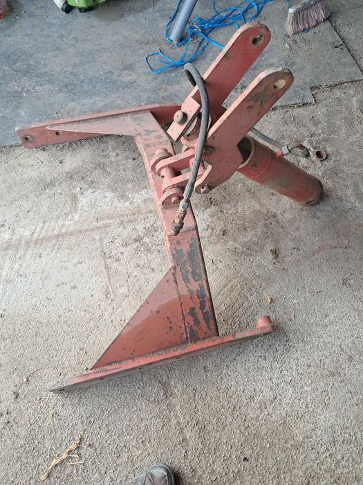 Vand cupla remorcare tractor si suport freza pentru semanatoare