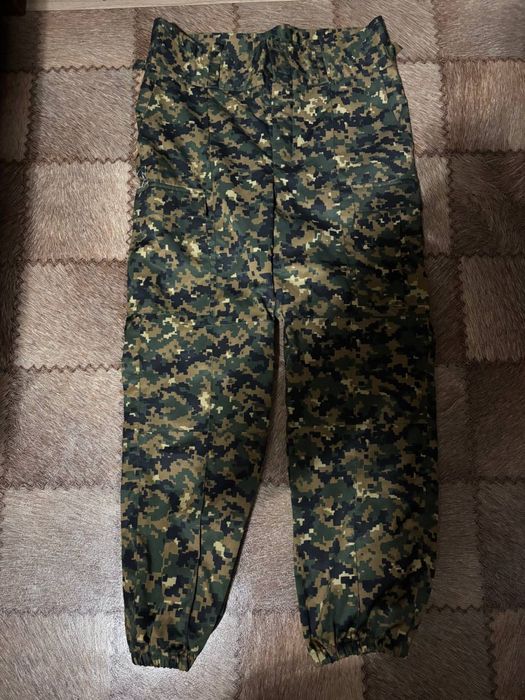 Комуфляжные брюки размер 100