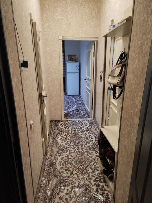 Uy surishni sotiladi