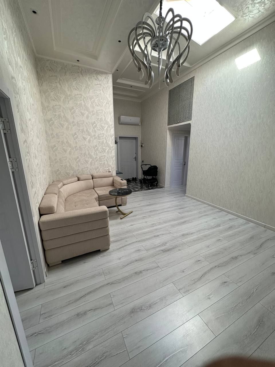 Продается 4-хкомнатная квартира в Новостройке в Янгихаётском районе