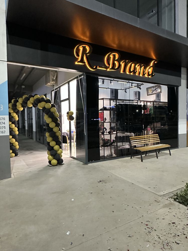 R_brand bukva viveska sotiladi!