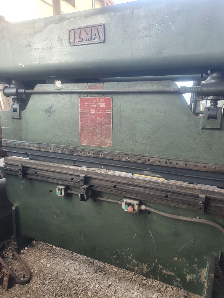 Abcant de 1800mml stare perfecta se probeaza.  Pt piese din tabla