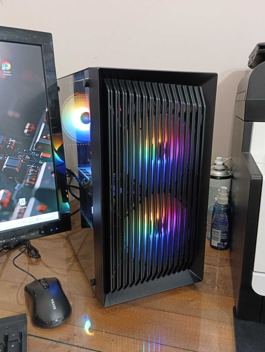 Гейминг компютър + монитор , клавиатура и мишка