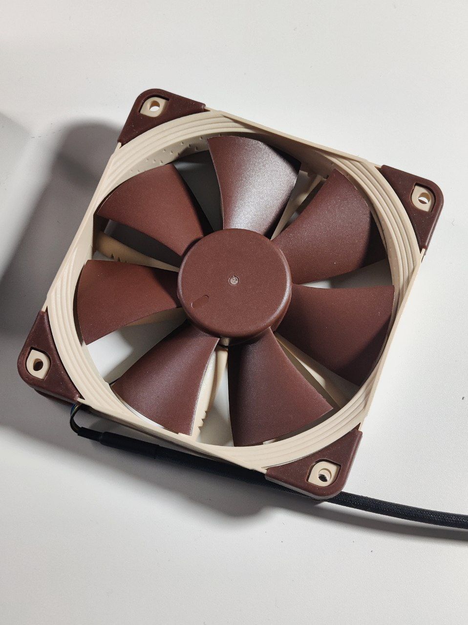 Вентилятор Noctua NF-F12 — 120 мм, PWM