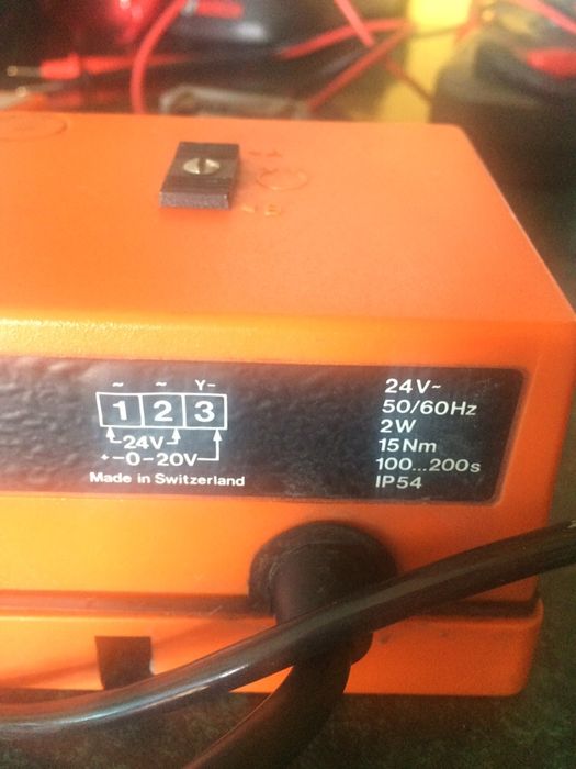 Acuator și range controler