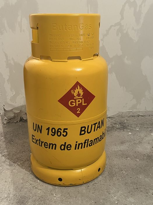 Vand butelie aragaz romaneasca cu guler stare buna