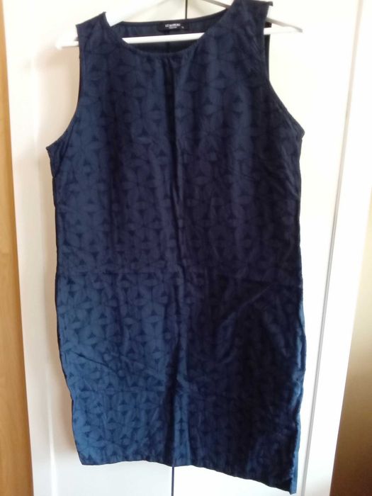 Рокля H&M размер 44 и рокля Waikiki 42 размер