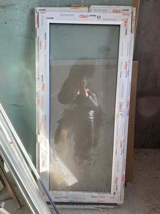 пластиковые окно и дверь