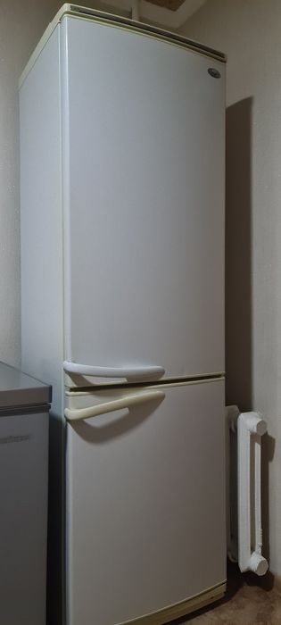 Холодильник высокий