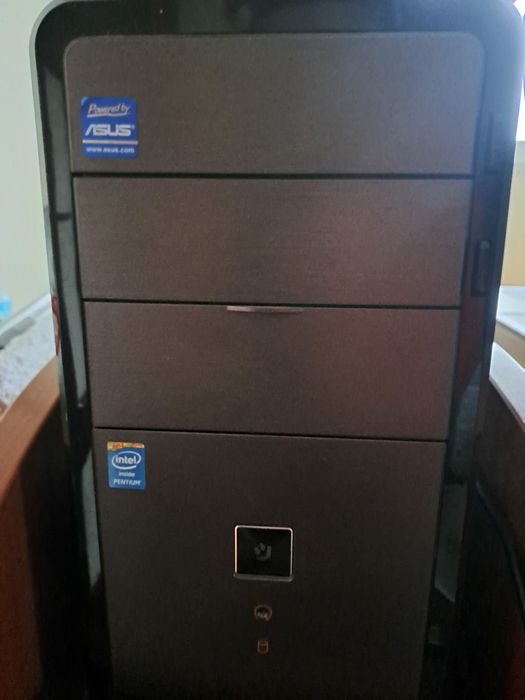 Desktop PC Asus.