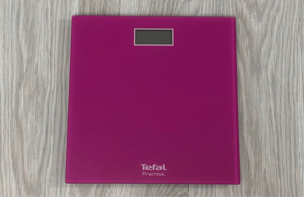 Продаю весы напольные Tefal