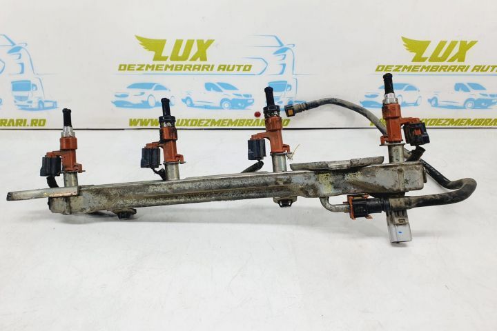 Rampa injectoare cu injectoare 4.6 benzina 1UR-FSE  23250-28020 Lexus LS 4 F4  [din 2006 pana  2009