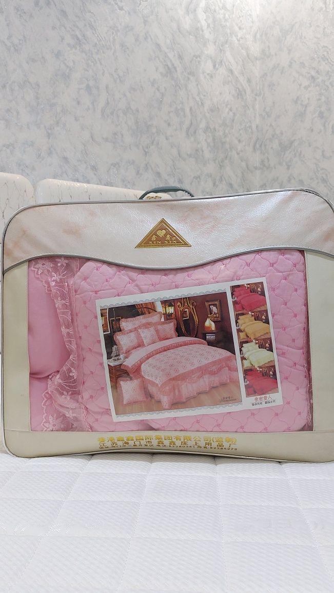 Pakrival 5 ta yostiqli padadyalnik pastel pakrival sotiladi