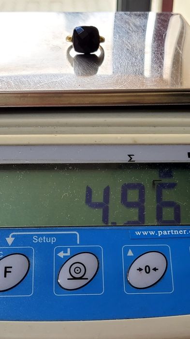 Inel din aur de 14K cu onix – mărimea 52, gramaj 4,96 gr