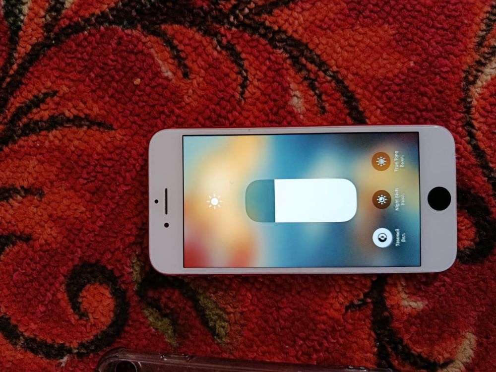 iphone se 2020 продам