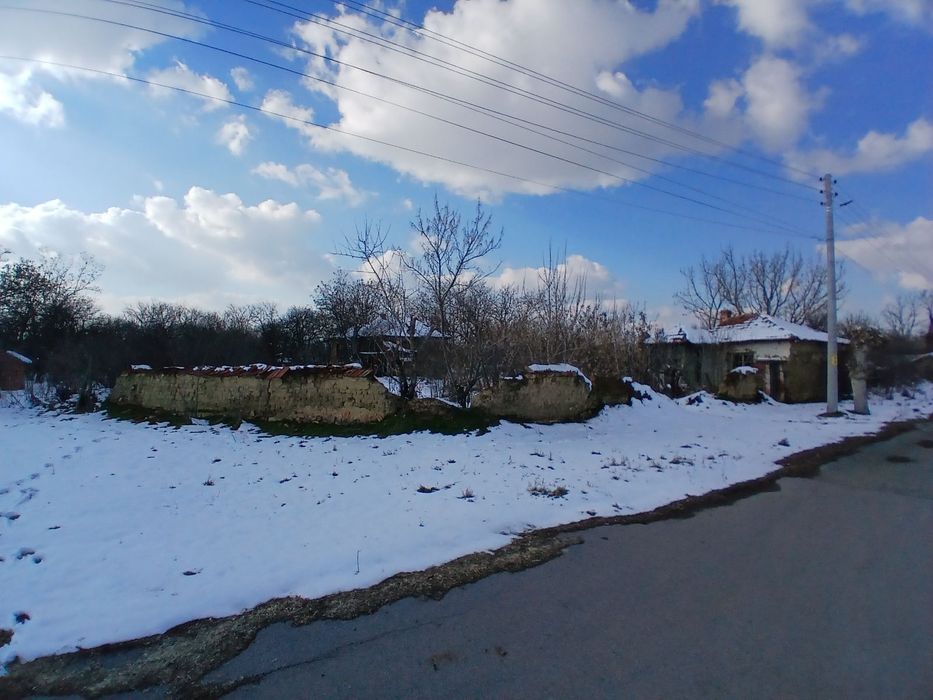 Продава стара къща с.Воденичане общ Стралджа