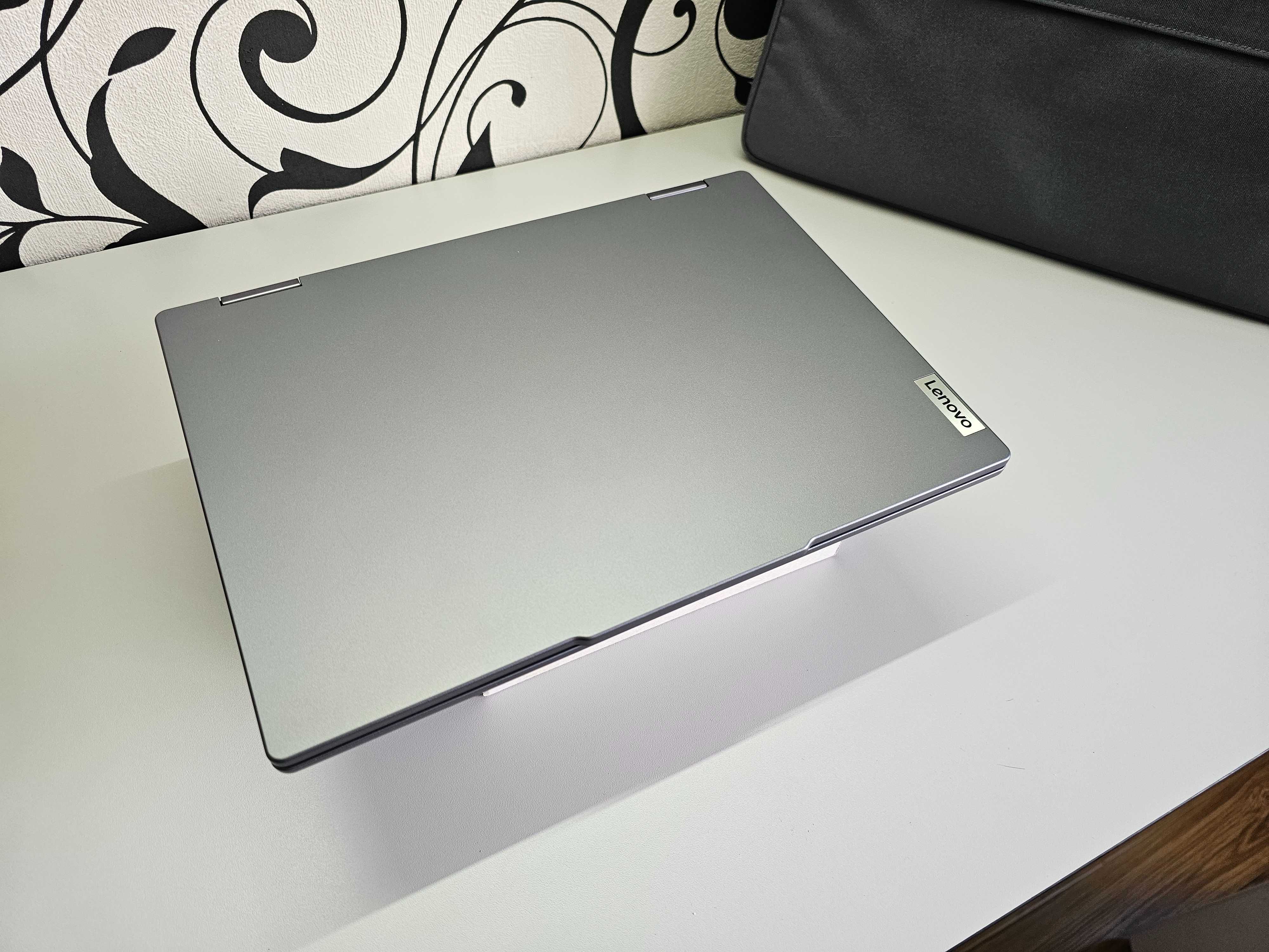 ПРОДАМ Lenovo 5 Slim 14AXP9 Ноутбук Ryzen™7-8845HS/16GB/1TBSSD/14"OLED