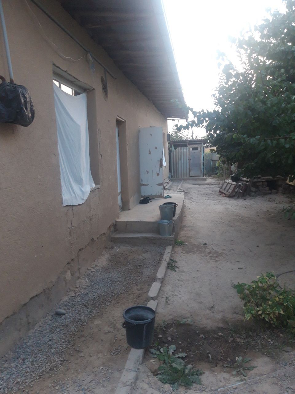 Xovli uy 2sotixdan ortiq