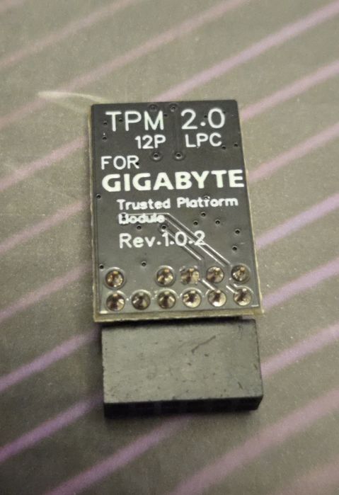 Modul TPM dedicat, pentru placi de baza Gigabyte