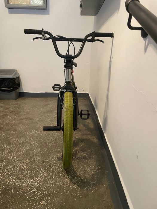 Vand BMX cu un an de viata
