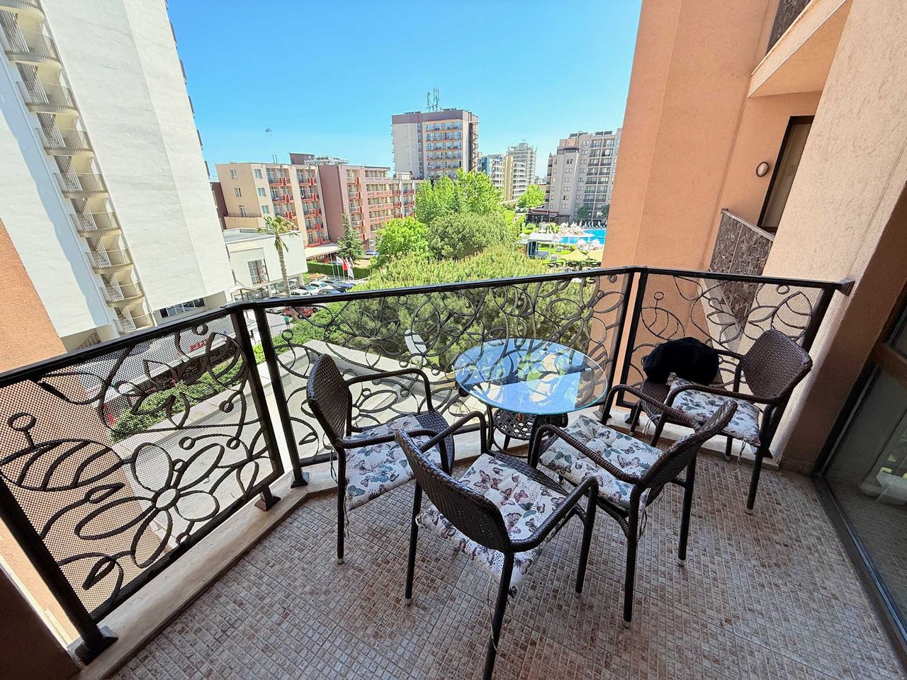 Продава се Тристаен апартамент в к.к. Слънчев бряг - 99 кв.м за 1465 €/кв.м - Снимка #10