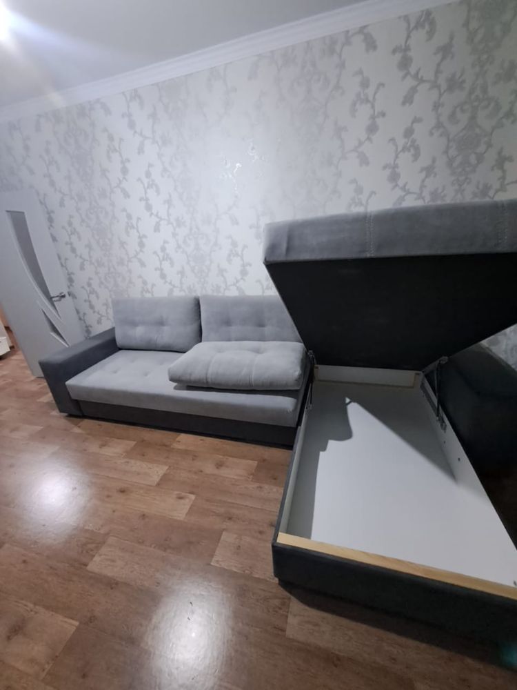 Продаю диван в отличном состоянии