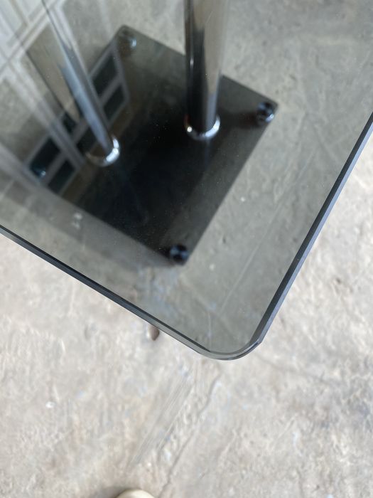 Stol pismenniy jurnalniy  стол стеклянный