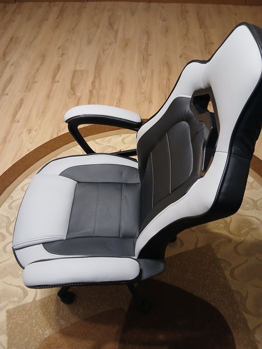 Scaune de birou reglabile pe înălțime