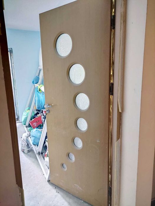 4 usi de interior din lemn cu geam ( 88x203 )