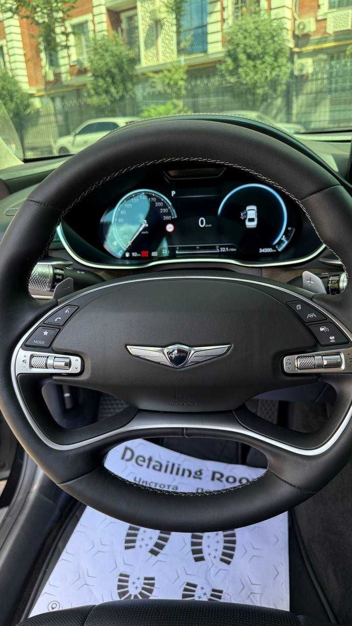 Hyundai Genesis 80