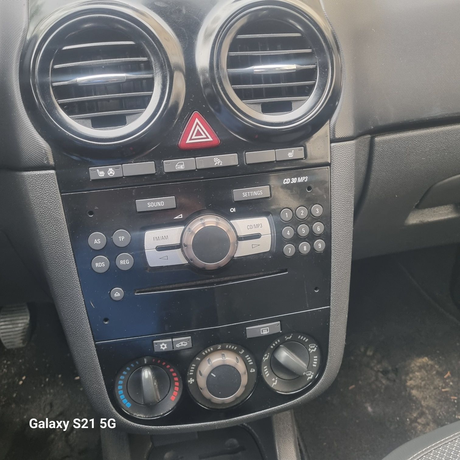 Vând Opel corsa 1,3. Diesel