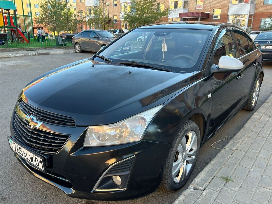 Шевроле Круз 2013 года