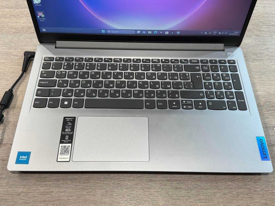Lenovo IdeaPad 1i 15" – Intel Celeron N4500 / 8GB RAM / 238GB SSD