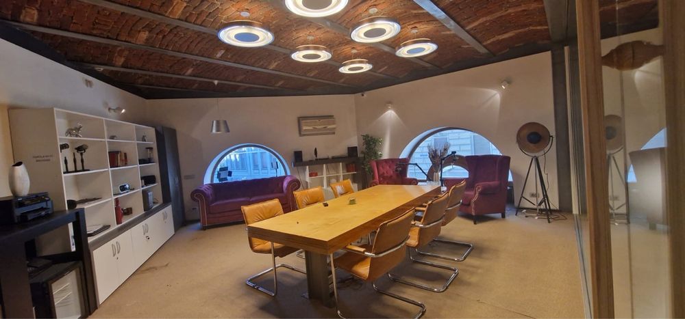 Vand Spatiu Comercial