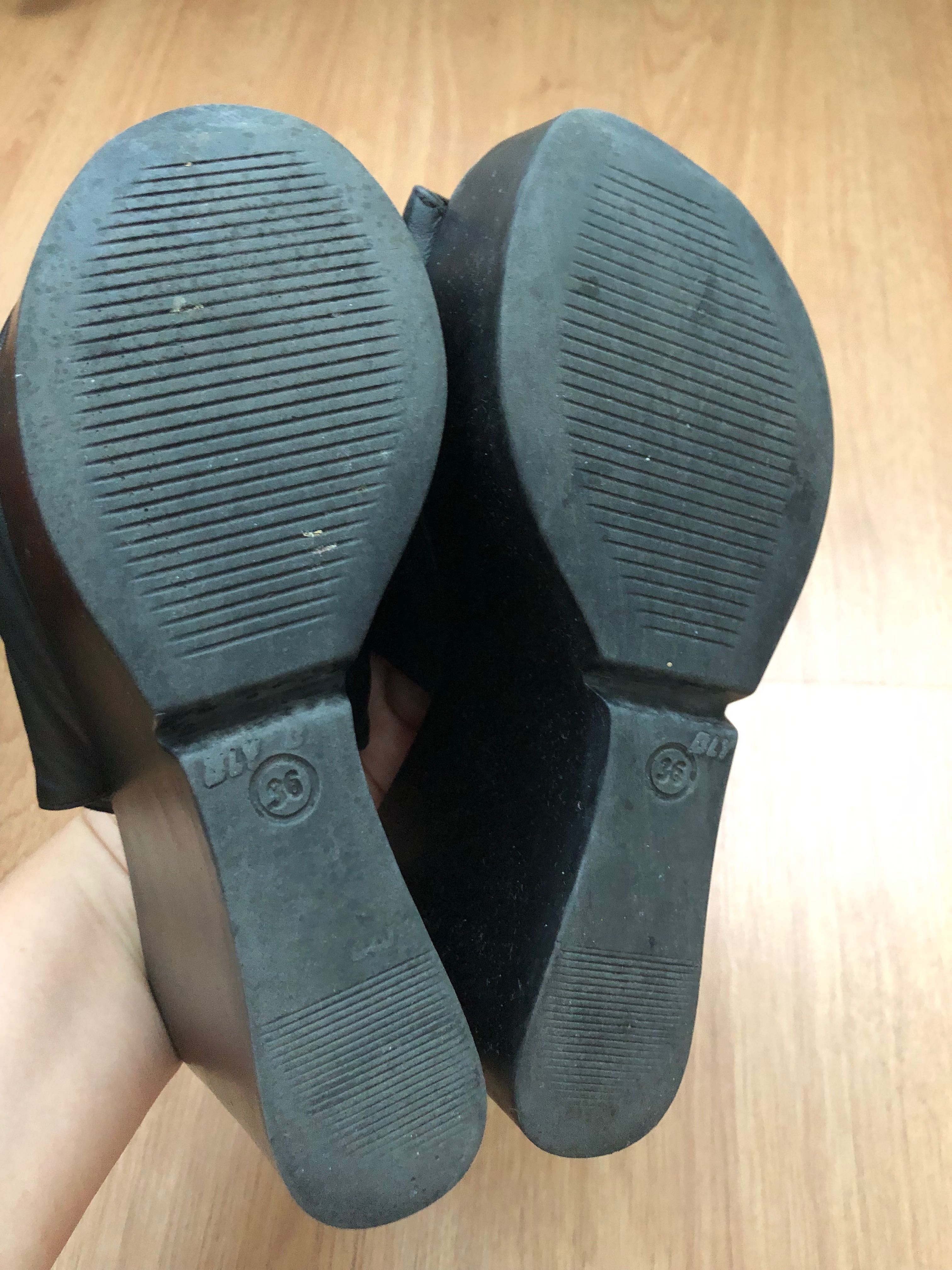 Papuci/ saboti din piele marime 36
