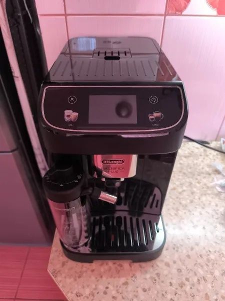 Кофемашина DeLonghi Magnifica Plus ECAM320.60.B / W