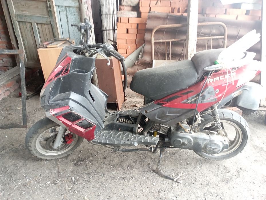Продам скутер Racer 80 кубов,насчёт обмена в сообщения
