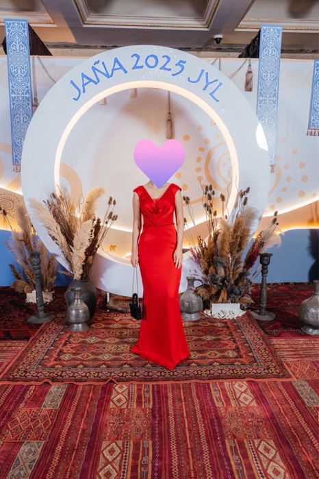 Продаются вечерние платья