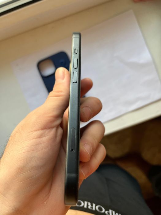 Iphone 15  в хорошем состояний