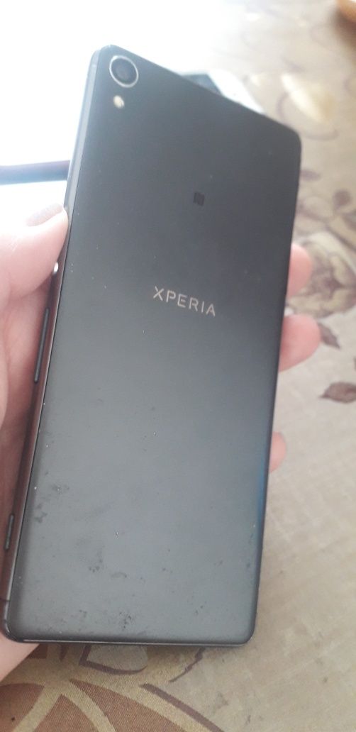 Sony Xperia XA куплен был в США