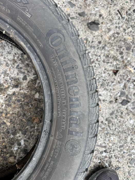 4 бр. Зимни гуми 15 цола 175/65/15 CONTINENTAL