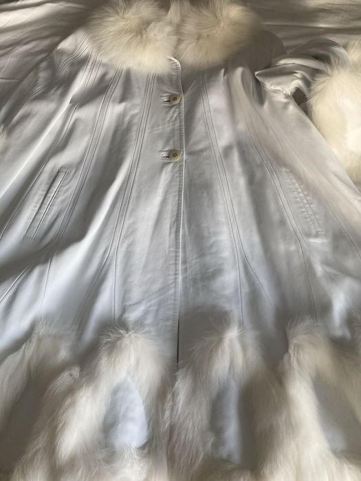 Haina superba din piele