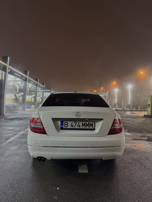 Mercedes C class CDI200 2012