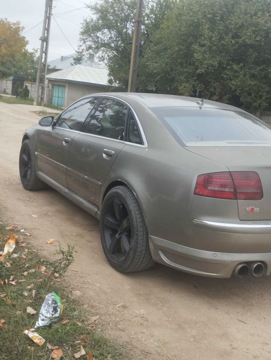 Vând sau schimb Audi a 8