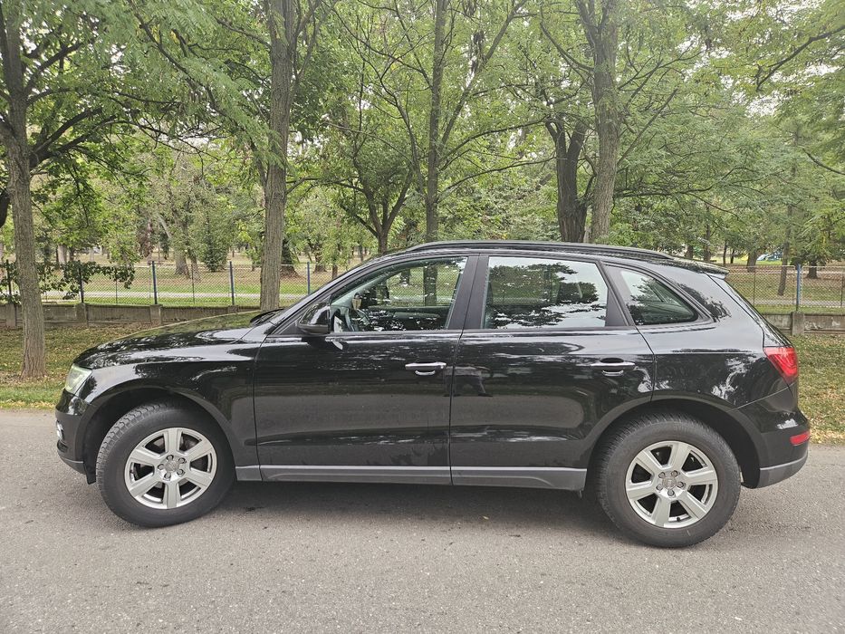 Vând Audi Q5 an 2014