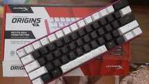 срочно продаю игровую клавиатуру Hyperx ALLOY Origins 60
